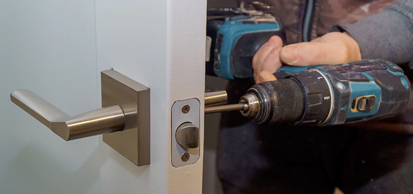 Broken Door Handle Lock Repair in Woodside, California