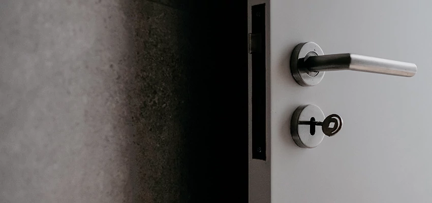 Front Door Handle Repair And Installation in Woodside, CA